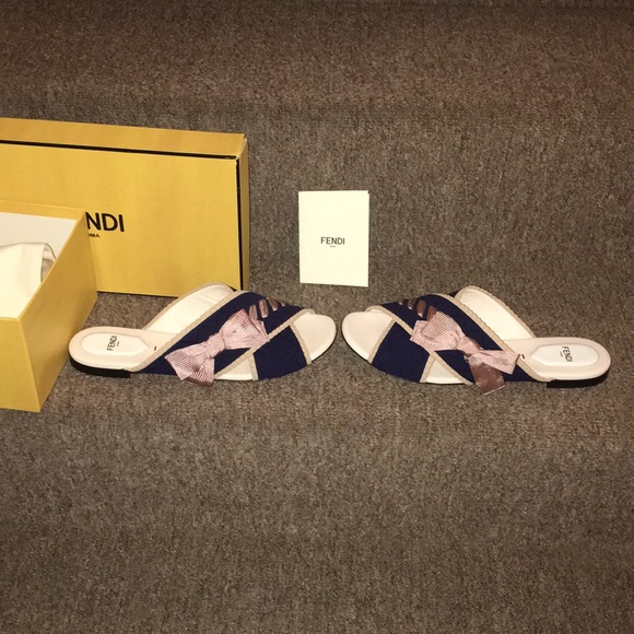 🇮🇹 NWT Authentic FENDI Navy Knit/Leather Sandals - Picture 3 of 8